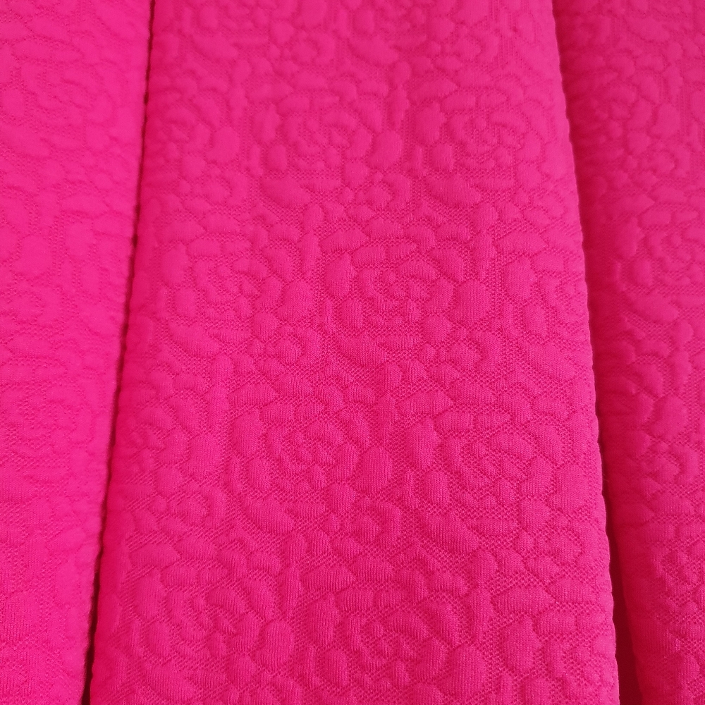 Chic Wish hot pink skirt with embossed rose pattern - size XL - Picture 2 of 5
